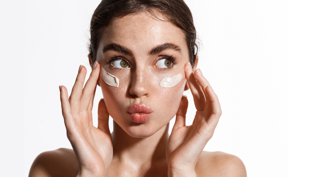 Trends: 'Status skin' is the minimalist beauty routine getting love on TikTok - Premium Beauty News