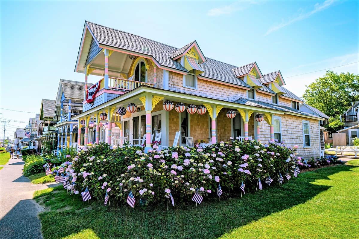 Where to stay on Martha's Vineyard, MA (best areas & hotels)