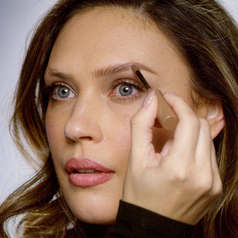 How to Use Eyebrow Gel - Long Lasting, Perfect Eyebrows - Maybelline